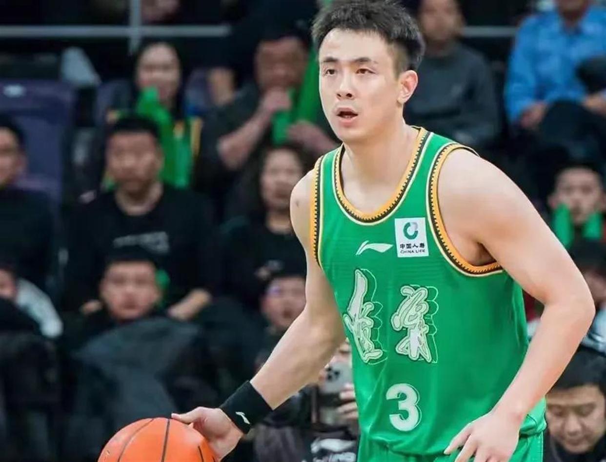 厄瓜多尔主帅：19场不败赋予我们信心，但明天一切将从零开始